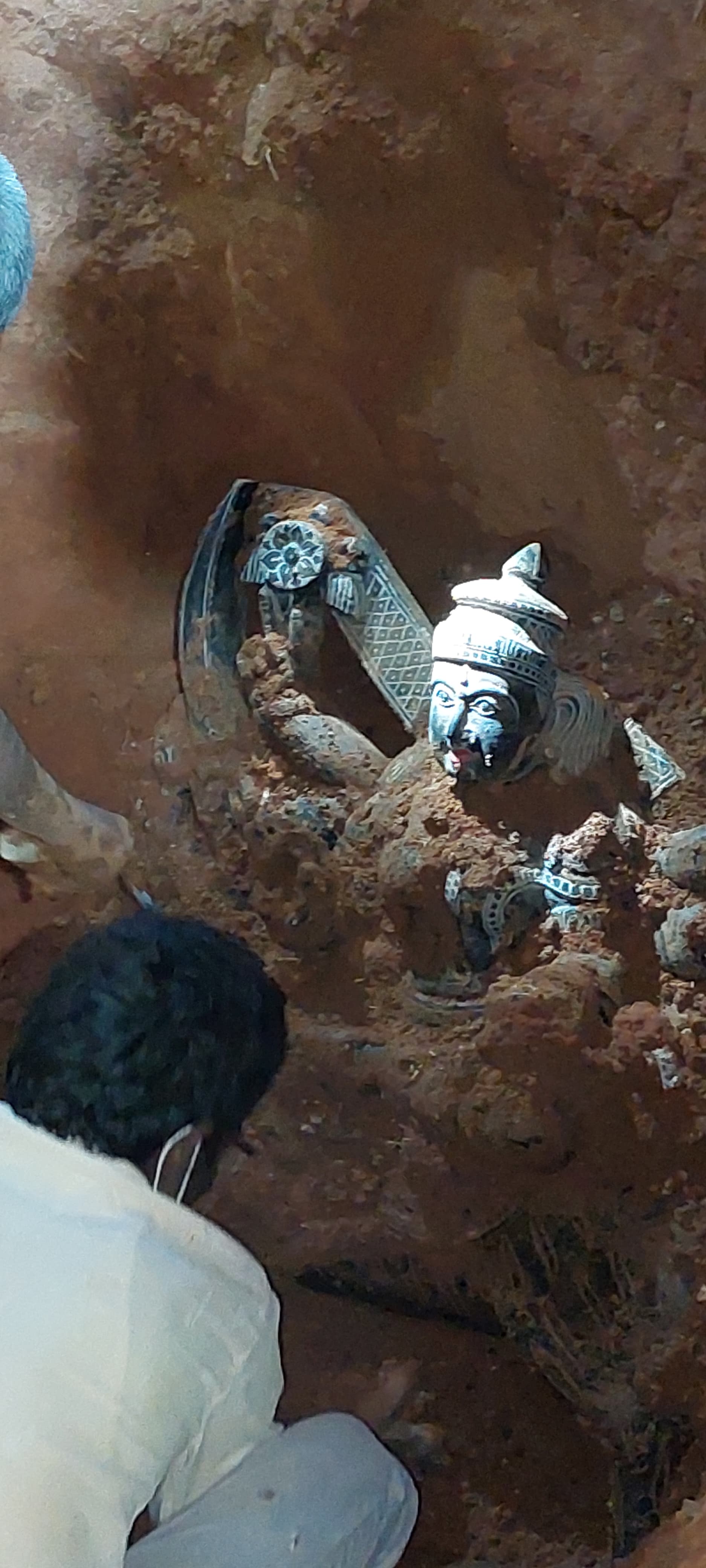 Unearthing the Divine Idol